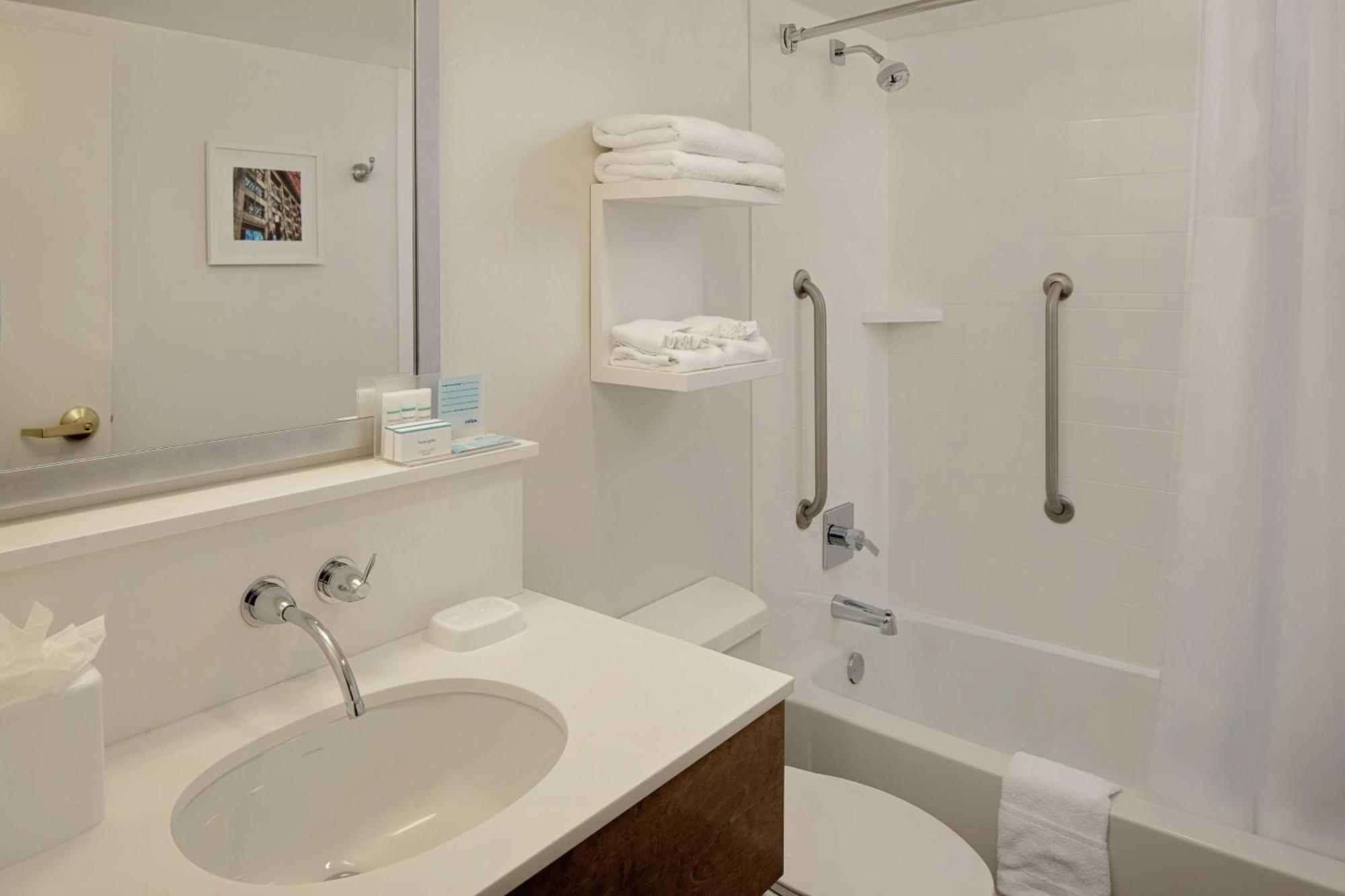 Hampton Inn Louisville Downtown Zewnętrze zdjęcie