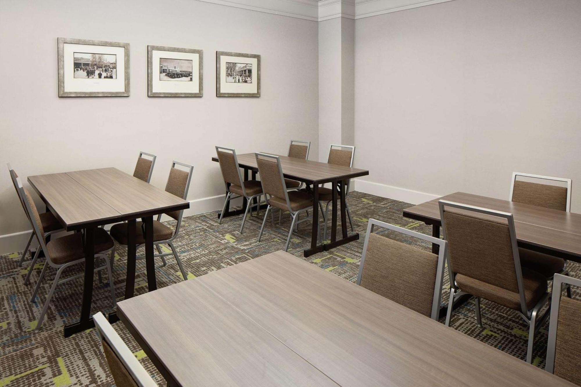 Hampton Inn Louisville Downtown Zewnętrze zdjęcie