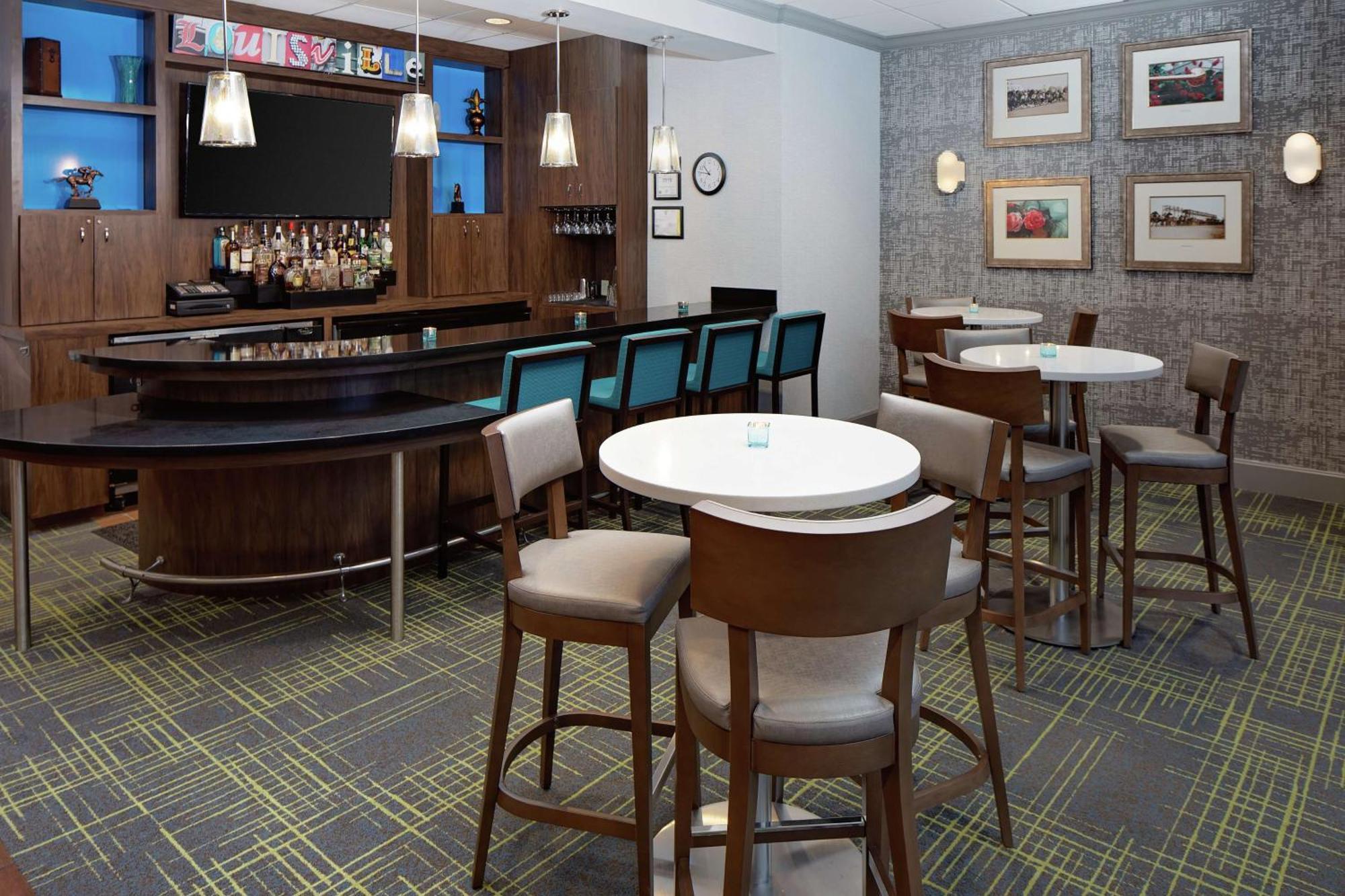 Hampton Inn Louisville Downtown Zewnętrze zdjęcie